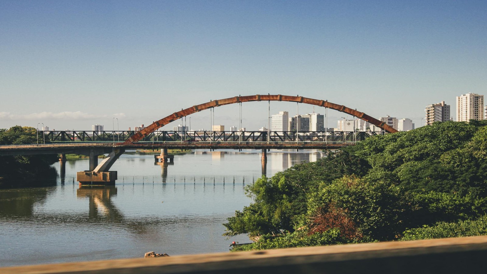 Bartolomeu Lisandro Airport
